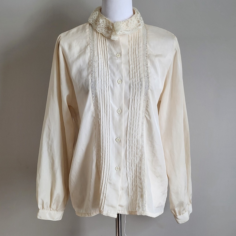 Vintage Pintuck Lace Blouse Womens L Cream Long Sleeve Sheer Victorian
Coquette